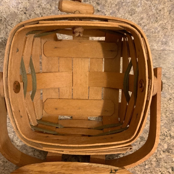 Longaberger Very Rare 1990 Shamrock Basket - Picture 7 of 9